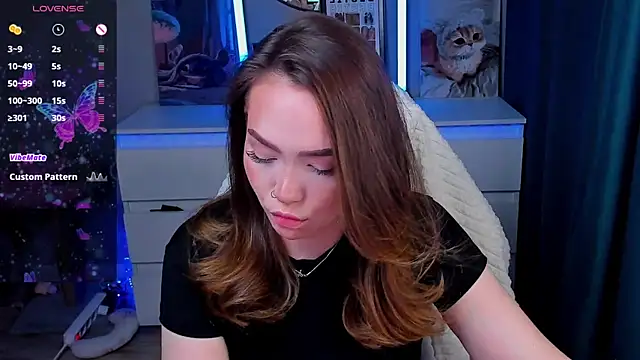 Evia r0se online show from 04-22-26, 05:14