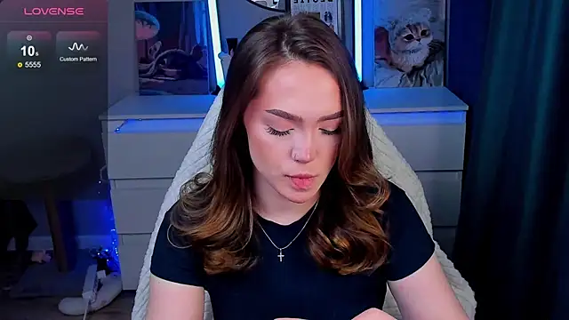 Evia r0se online show from 04-21-26, 09:38