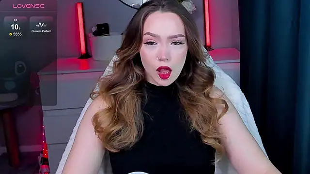 Snapshot of Evia_r0se chatting on 10-07-25, 12:06 Evia r0se online show from 10-07-25, 12:06