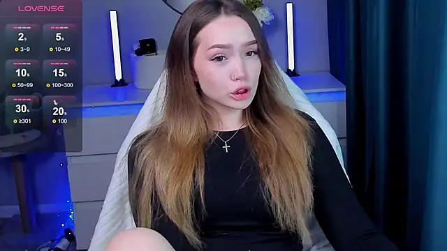 Snapshot of Evia_r0se chatting on 10-19-25, 01:58 Evia r0se online show from 10-19-25, 01:58