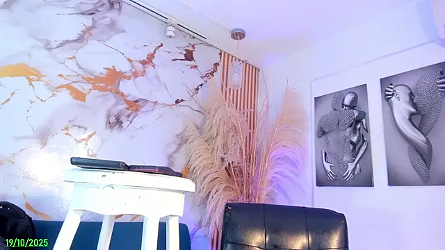 Snapshot of Naughty_Lizeth chatting on 10-19-25, 03:04 Naughty Lizeth online show from 10-19-25, 03:04