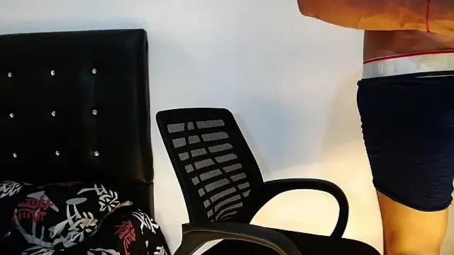 Snapshot of JacksonCooper1 chatting on 01-22-25, 06:31 JacksonCooper1 online show from 01-22-25, 06:31