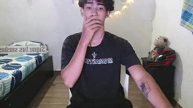 Snapshot of jake_willianss chatting on 12-18-24, 05:37 jake willianss online show from 12-18-24, 05:37