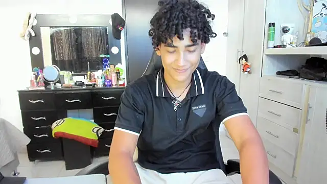 Snapshot of jake_willianss chatting on 05-14-26, 07:33 jake willianss online show from 05-14-26, 07:33