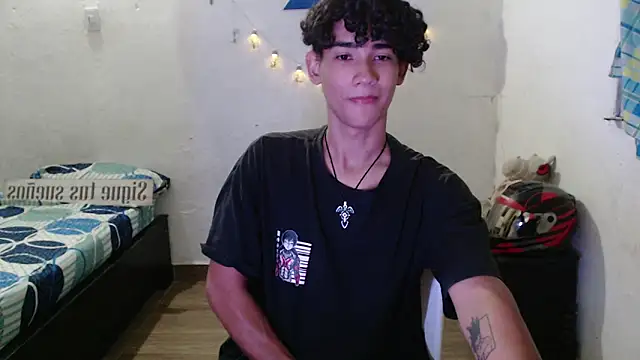 Snapshot of jake_willianss chatting on 12-19-24, 05:51 jake willianss online show from 12-19-24, 05:51