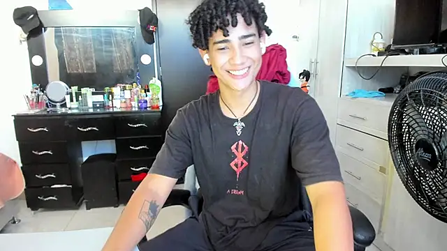 Snapshot of jake_willianss chatting on 06-13-26, 07:23 jake willianss online show from 06-13-26, 07:23