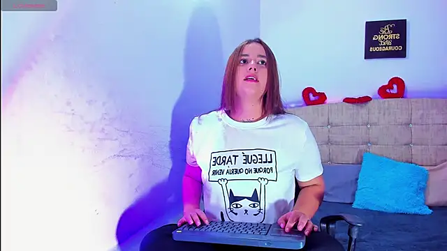 Catherine summer1 online show from 12-14-25, 03:02