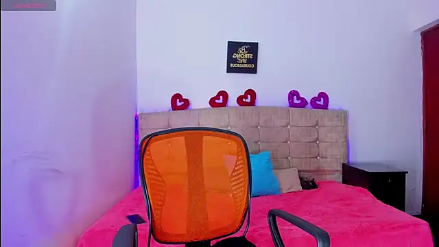 Catherine summer1 online show from 11-15-25, 04:11