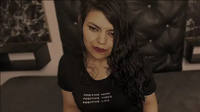 Snapshot of scarlett_w0lf chatting on 02-21-25, 04:26 scarlett w0lf online show from 02-21-25, 04:26