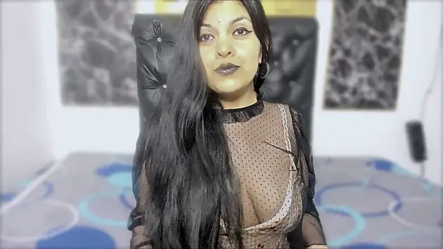 Snapshot of scarlett_w0lf chatting on 01-12-26, 02:13 scarlett w0lf online show from 01-12-26, 02:13