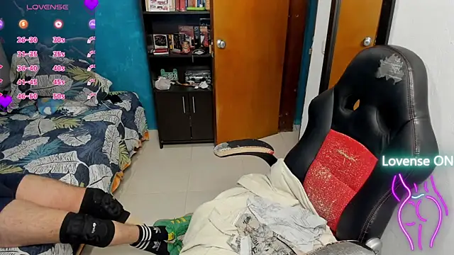 peanut tangerine online show from 10-12-25, 01:51