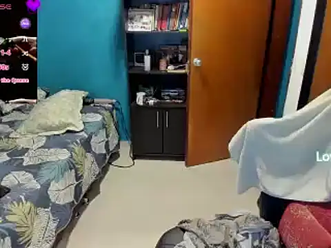 peanut tangerine online show from 10-31-25, 01:02