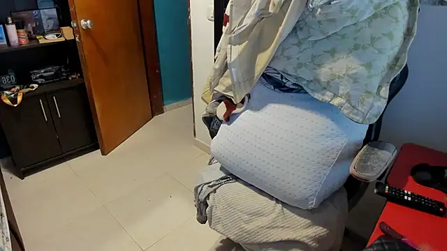 peanut tangerine online show from 11-15-25, 10:58