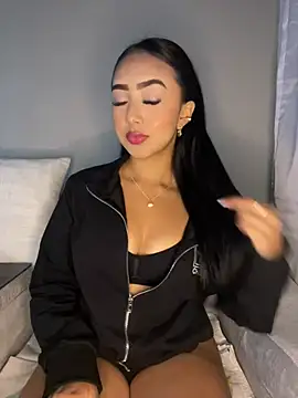 Snapshot of SOPHIACANDY19_ chatting on 03-05-25, 12:05 SOPHIACANDY19 online show from 03-05-25, 12:05