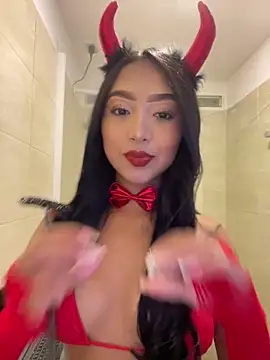 SOPHIACANDY19  online show from 10-31-25, 10:38