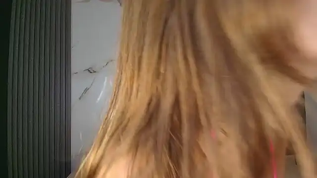 Cutetitslatin online show from 07-18-26, 11:46