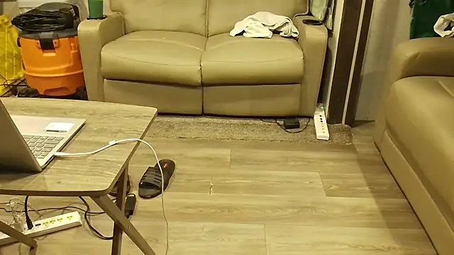 overaveragefreak4you online show from 02-17-26, 04:43