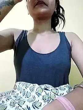 MISSQUEEN48 online show from 03-17-25, 01:39