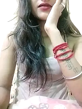 Snapshot of MISSQUEEN48 chatting on 02-17-26, 04:54 MISSQUEEN48 online show from 02-17-26, 04:54