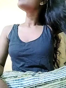 MISSQUEEN48 online show from 03-18-25, 05:56