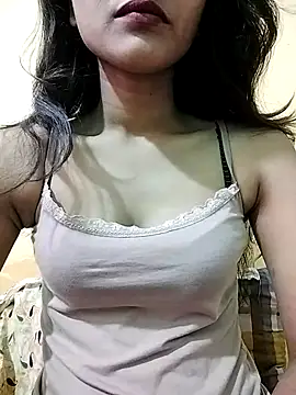 Snapshot of MISSQUEEN48 chatting on 02-05-26, 05:47 MISSQUEEN48 online show from 02-05-26, 05:47