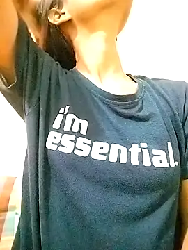 Snapshot of MISSQUEEN48 chatting on 03-08-26, 05:22 MISSQUEEN48 online show from 03-08-26, 05:22