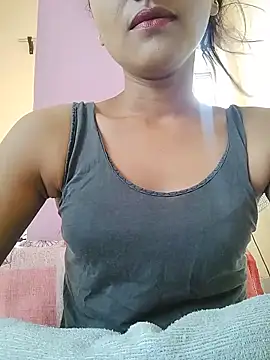 MISSQUEEN48 online show from 05-26-26, 06:55
