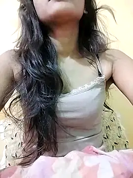 Snapshot of MISSQUEEN48 chatting on 02-14-26, 05:07 MISSQUEEN48 online show from 02-14-26, 05:07