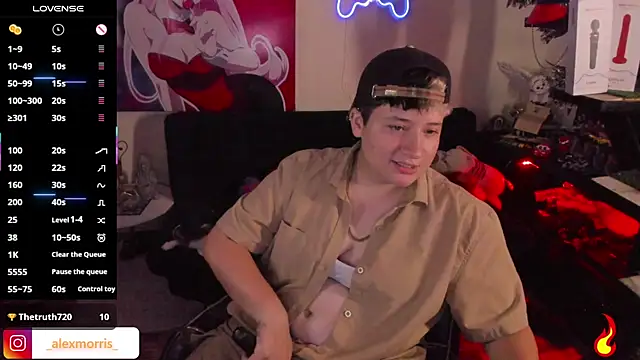 Snapshot of _AlexMorris chatting on 10-30-25, 07:06  AlexMorris online show from 10-30-25, 07:06