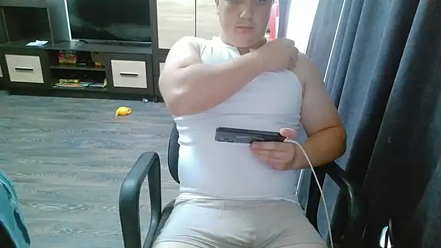Snapshot of gamblingbum chatting on 07-04-26, 12:32 gamblingbum online show from 07-04-26, 12:32