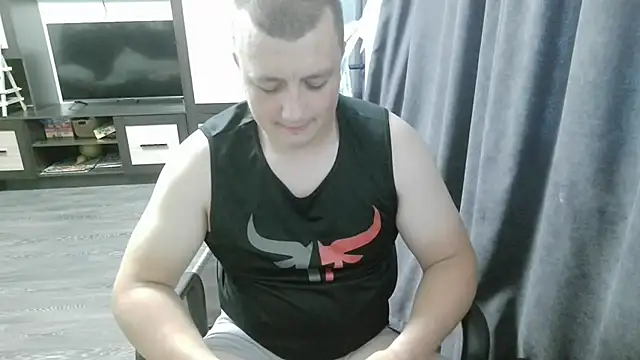 Snapshot of gamblingbum chatting on 05-26-26, 12:47 gamblingbum online show from 05-26-26, 12:47