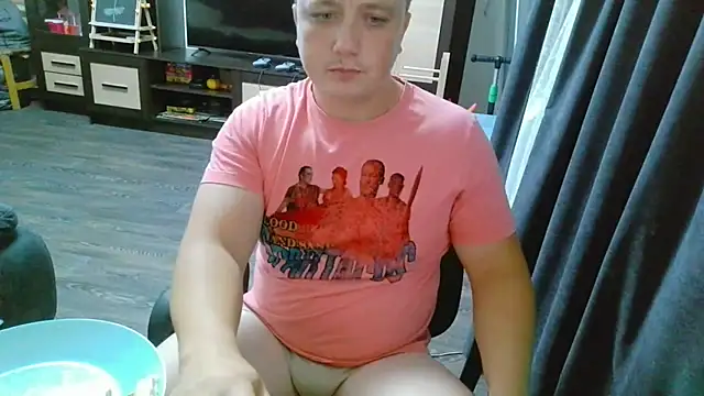 Snapshot of gamblingbum chatting on 07-21-26, 07:26 gamblingbum online show from 07-21-26, 07:26