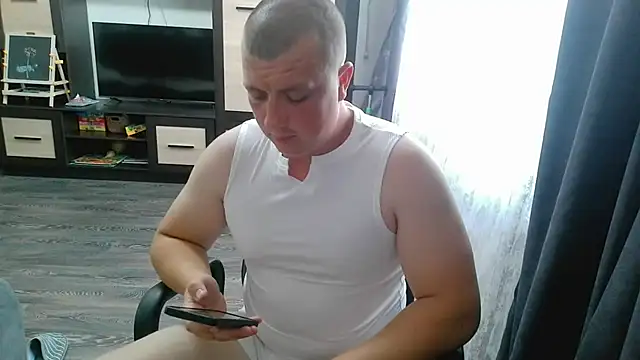 Snapshot of gamblingbum chatting on 06-11-26, 03:31 gamblingbum online show from 06-11-26, 03:31