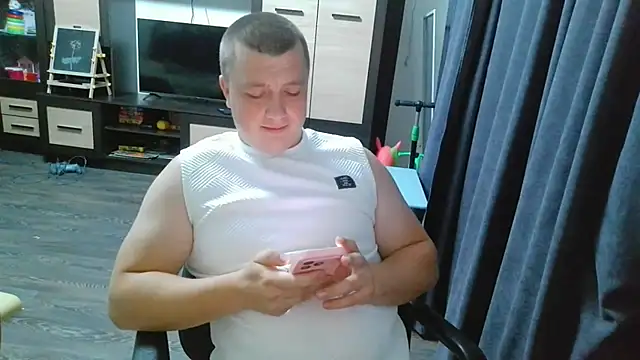 Snapshot of gamblingbum chatting on 07-18-26, 09:23 gamblingbum online show from 07-18-26, 09:23