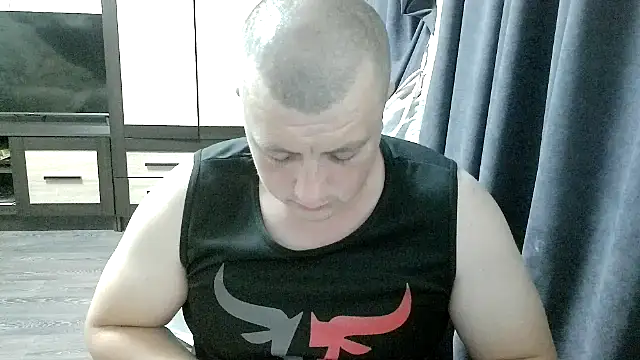 Snapshot of gamblingbum chatting on 06-10-26, 05:47 gamblingbum online show from 06-10-26, 05:47