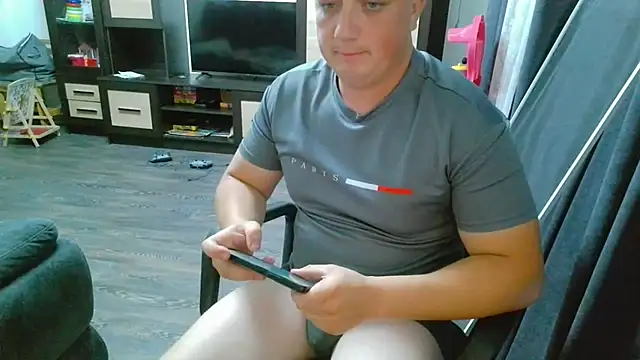 Snapshot of gamblingbum chatting on 07-05-26, 08:15 gamblingbum online show from 07-05-26, 08:15