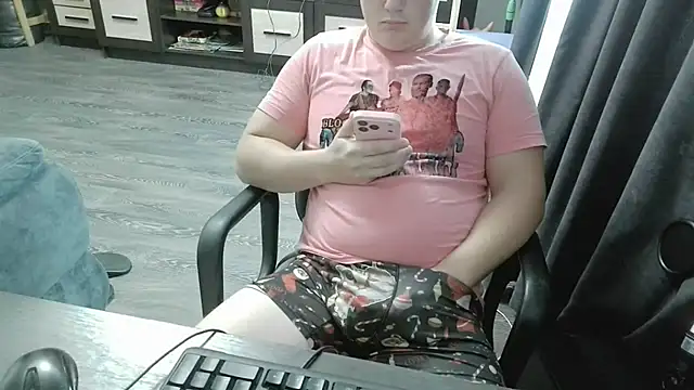 Snapshot of gamblingbum chatting on 07-24-26, 05:36 gamblingbum online show from 07-24-26, 05:36