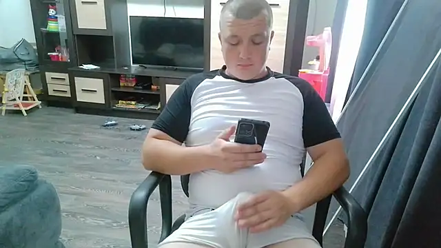 Snapshot of gamblingbum chatting on 07-06-26, 12:45 gamblingbum online show from 07-06-26, 12:45