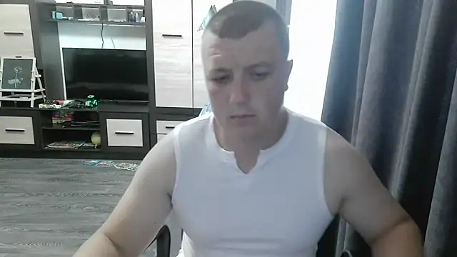 Snapshot of gamblingbum chatting on 06-18-26, 11:26 gamblingbum online show from 06-18-26, 11:26