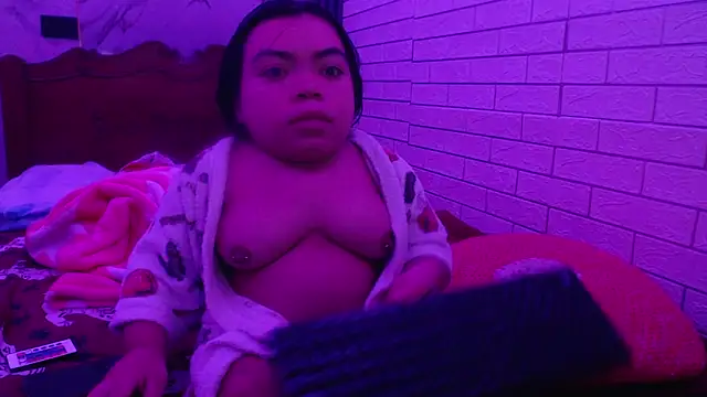 Snapshot of Michelle_Brooks chatting on 02-13-25, 02:12 Michelle Brooks online show from 02-13-25, 02:12