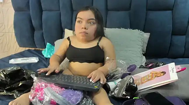 Snapshot of Michelle_Brooks chatting on 02-01-25, 01:30 Michelle Brooks online show from 02-01-25, 01:30