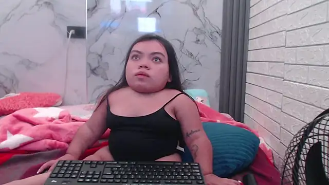 Snapshot of Michelle_Brooks chatting on 10-16-25, 07:16 Michelle Brooks online show from 10-16-25, 07:16