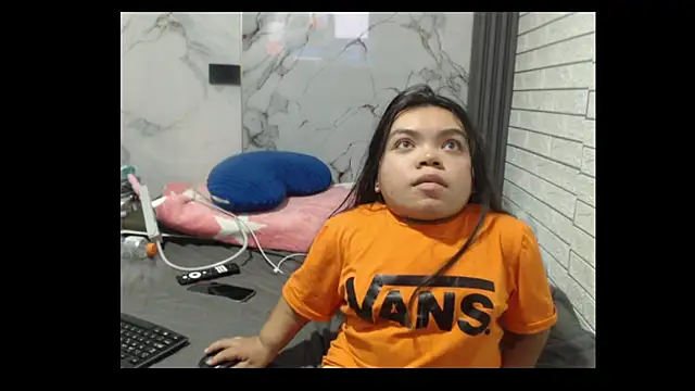 Snapshot of Michelle_Brooks chatting on 10-29-25, 07:51 Michelle Brooks online show from 10-29-25, 07:51