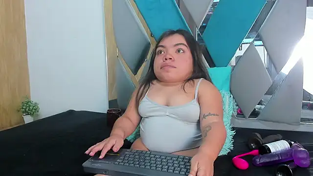 Snapshot of Michelle_Brooks chatting on 01-16-25, 07:31 Michelle Brooks online show from 01-16-25, 07:31