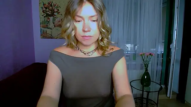 TaylorBre online show from 09-16-25, 05:41