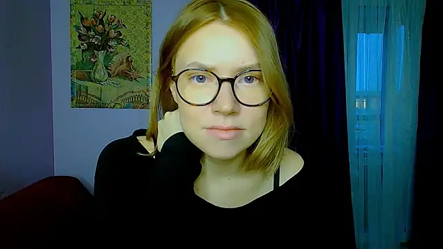 TaylorBre online show from 11-17-25, 06:39