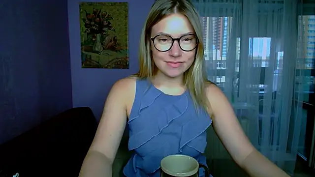 TaylorBre online show from 09-10-25, 04:55