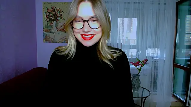 TaylorBre online show from 09-23-25, 05:25