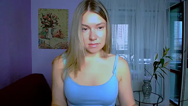 TaylorBre online show from 09-20-25, 05:23