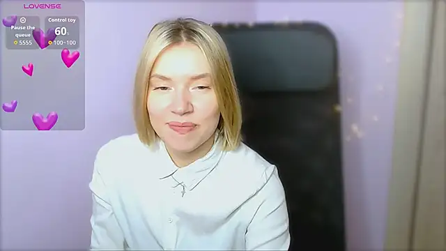 Snapshot of TaylorBre chatting on 02-21-26, 09:22 TaylorBre online show from 02-21-26, 09:22